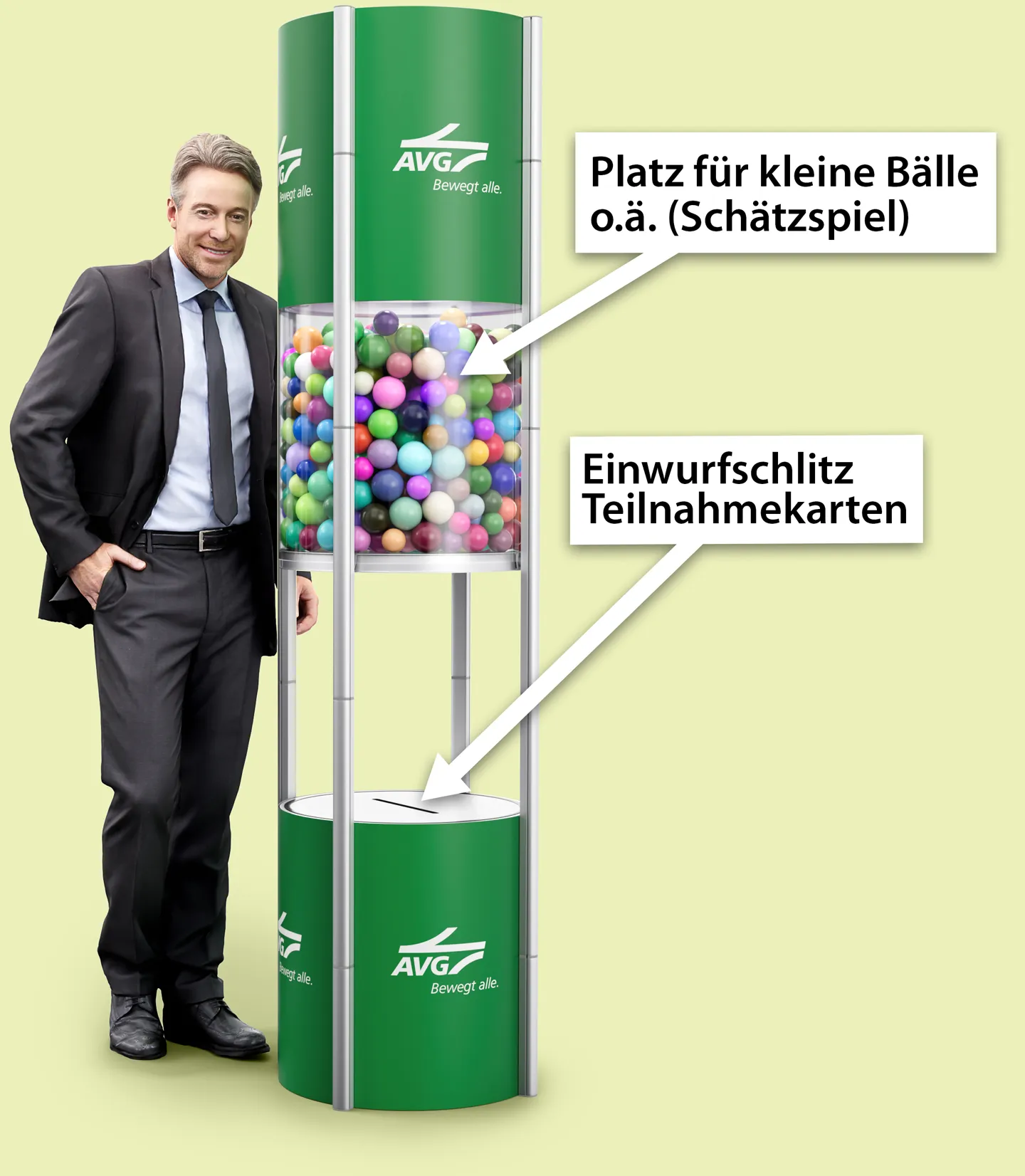 Mann neben Gewinnspiel-Vitrine mit Bällebehälter und AVG-Logo
